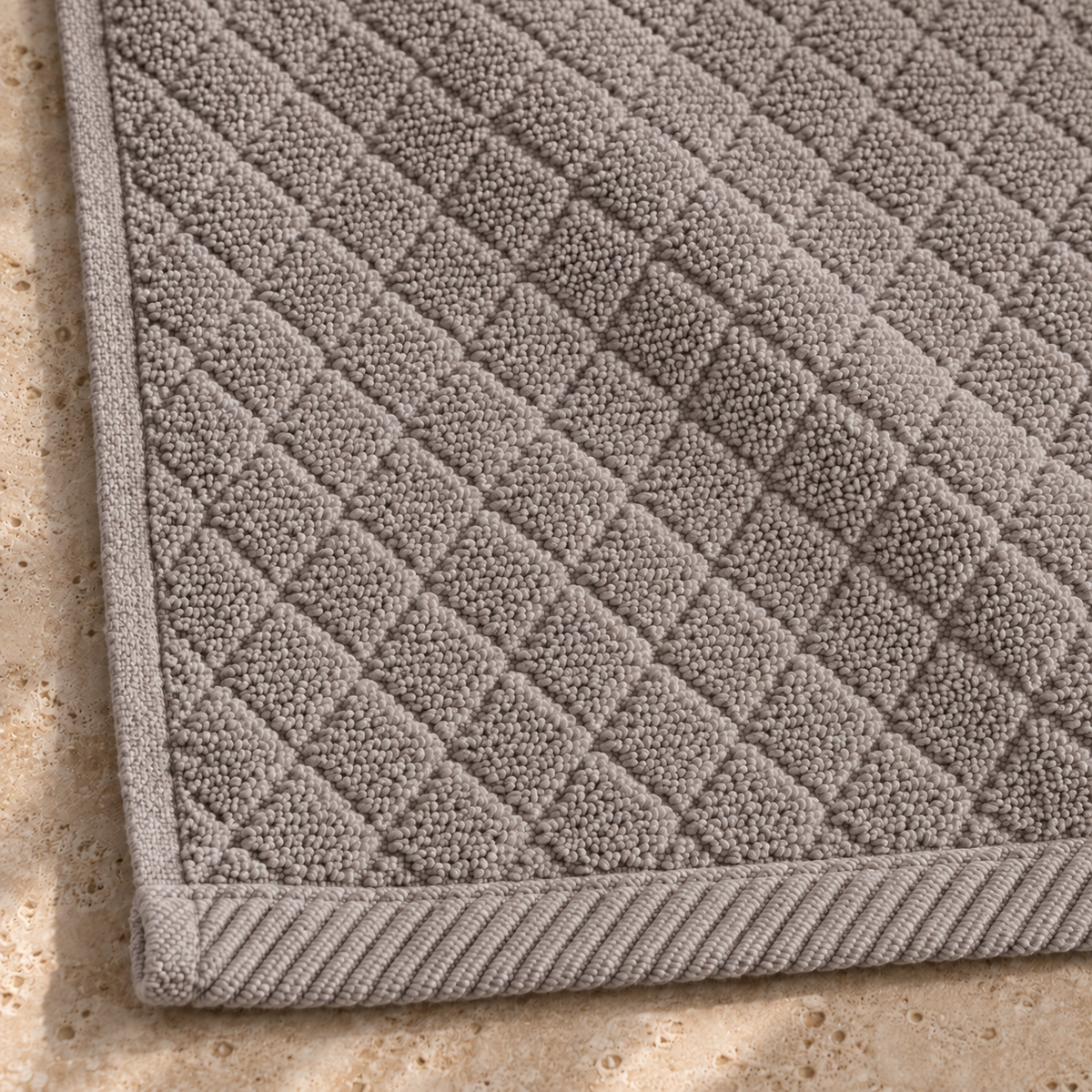 Diamond 900 GSM Bath Mat 50x80 cm in Cafe - Closeup Border