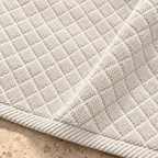 Diamond 900 GSM Bath Mat 50x80 cm in Offwhite - Closeup Texture