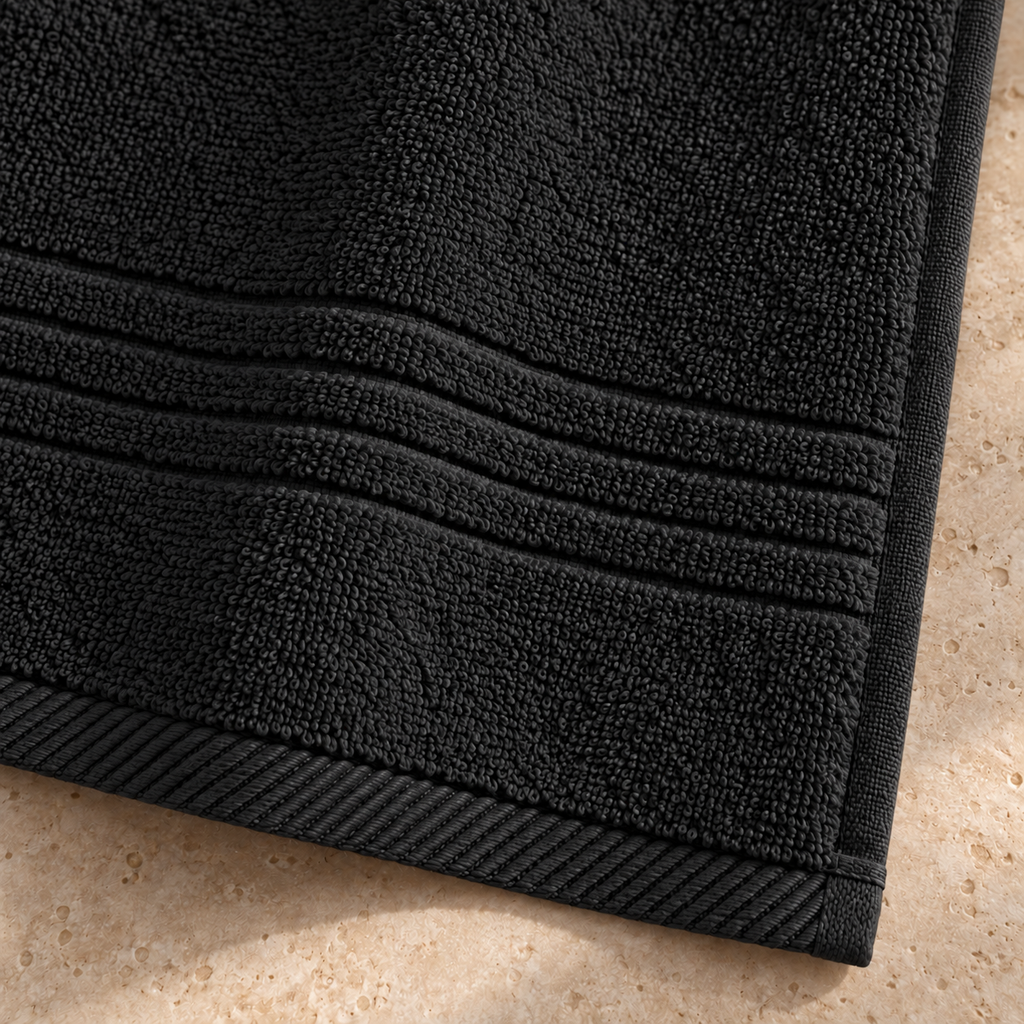 Essential 550 GSM Bath Sheet 90x160 cm in Black - Closeup Border
