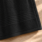 Essential 550 GSM Bath Towel 70x140 cm in Black - Closeup Border