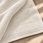 Essential 550 GSM Bath Towel 70x140 cm in Offwhite - Closeup Texture