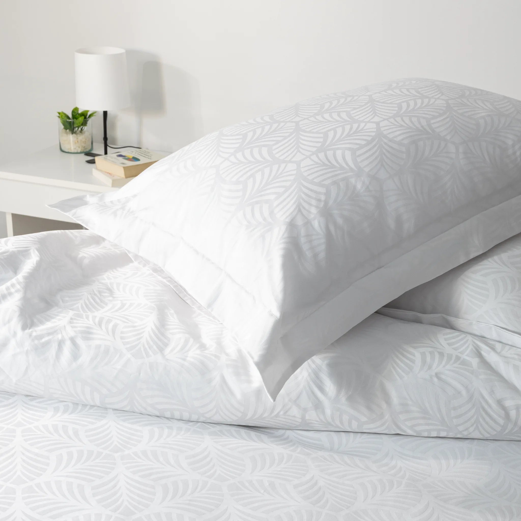 Hotel Floral Jacquard 1000TC Pillowcases (Pack of 2) - Elbadrawi Home
