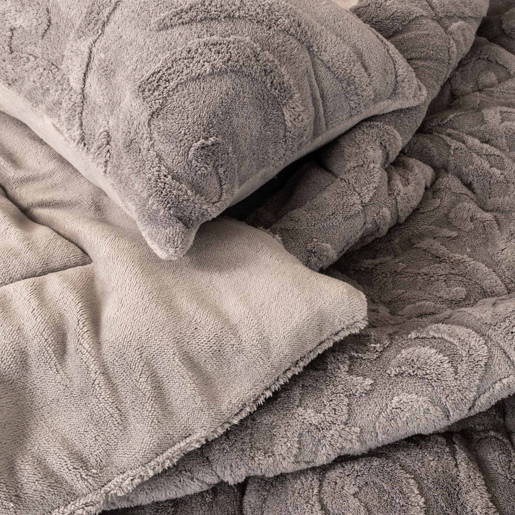 Jacquard Mink Fur Double - Face Comforter Set - Elbadrawi Home