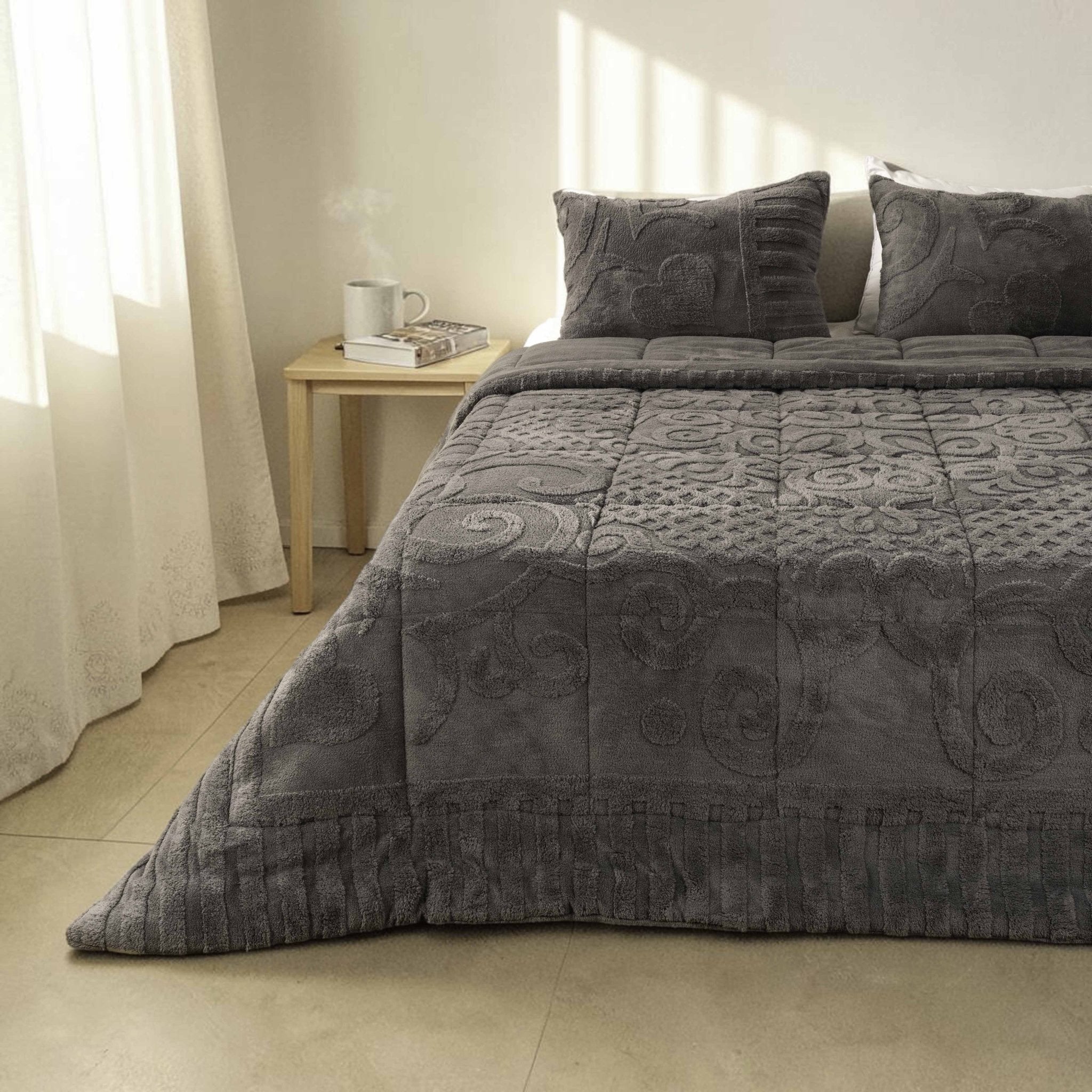 Jacquard Mink Fur Double - Face Comforter Set - Elbadrawi Home