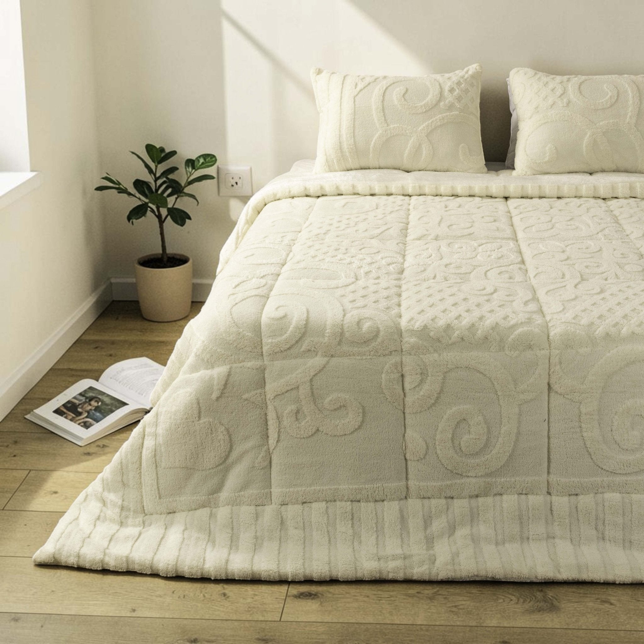 Jacquard Mink Fur Double - Face Comforter Set - Elbadrawi Home