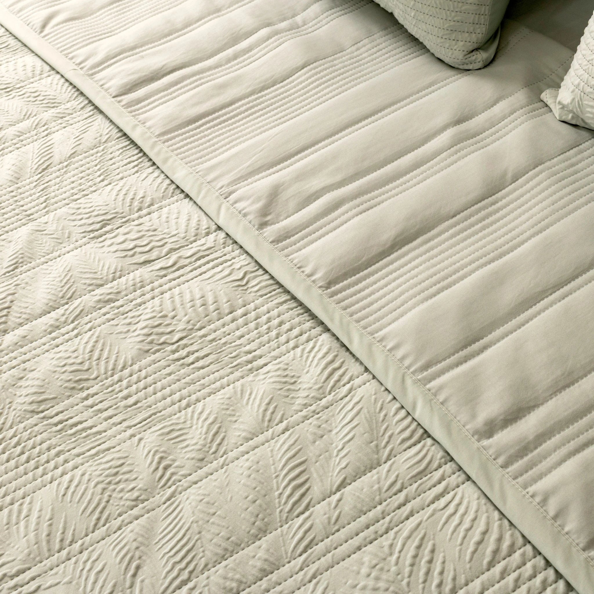 Jacquard Quilt Set - Elbadrawi Home