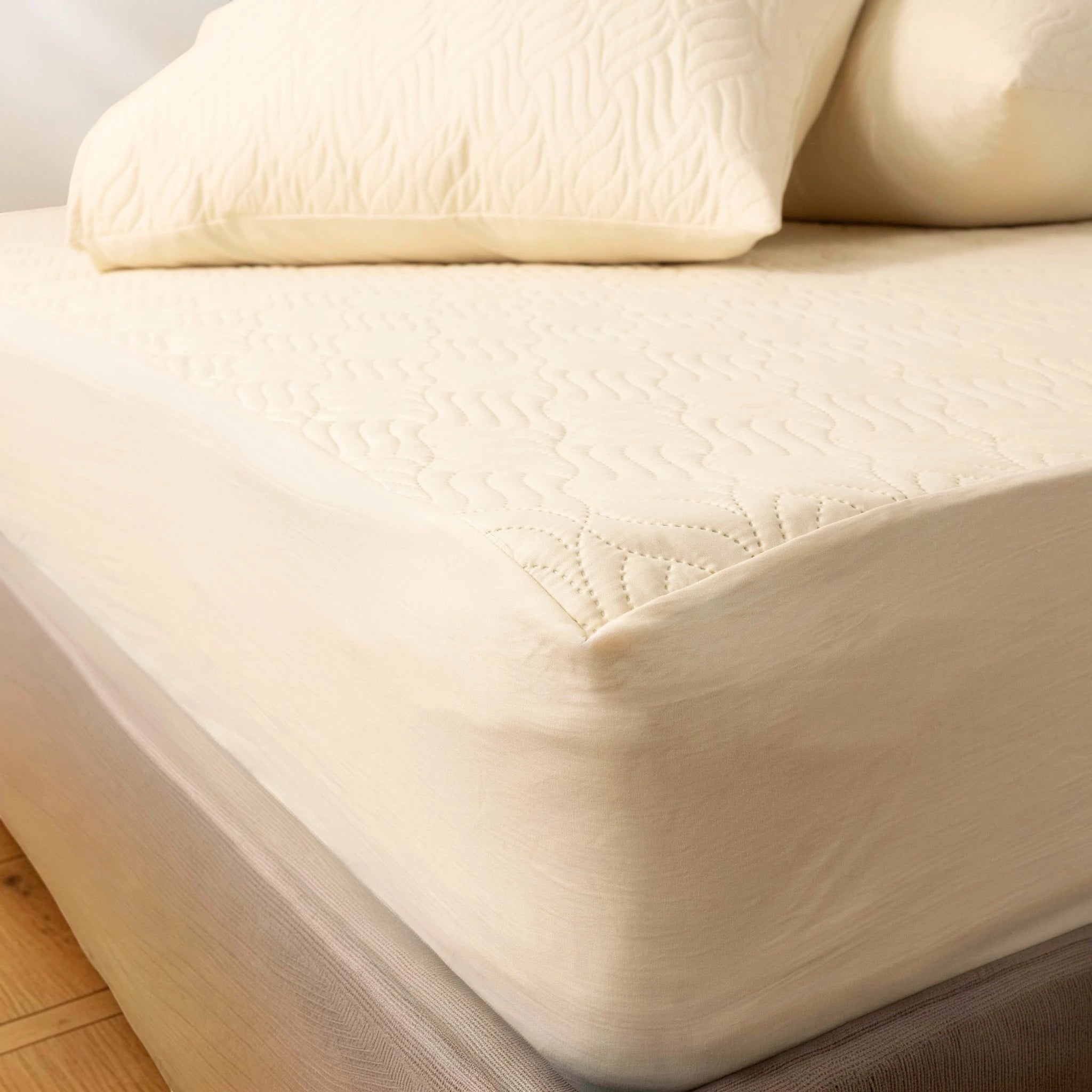Quilted Fitted Sheet Set (Water - Resistant) - Elbadrawi Home