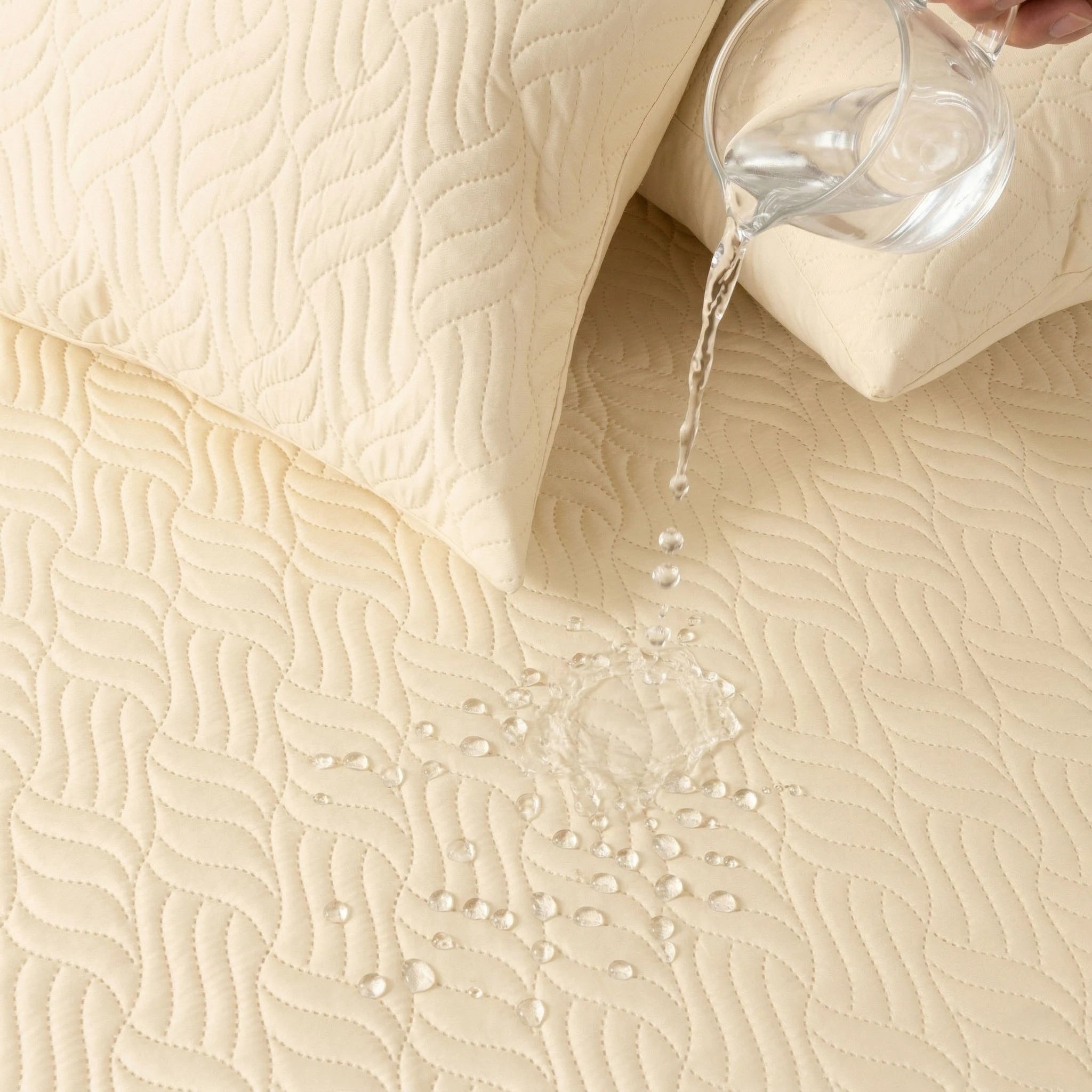Quilted Fitted Sheet Set (Water - Resistant) - Elbadrawi Home