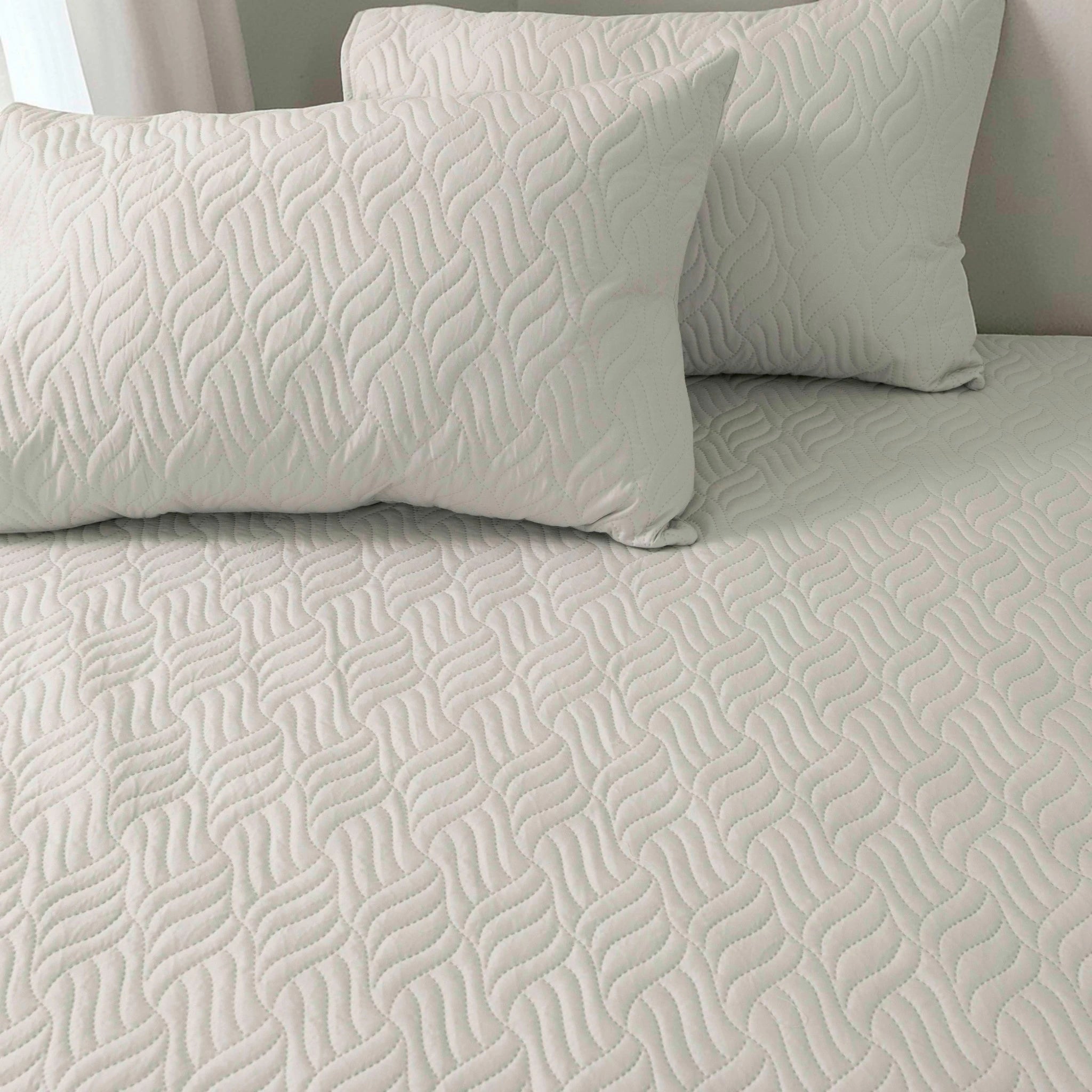 Quilted Fitted Sheet Set (Water - Resistant) - Elbadrawi Home